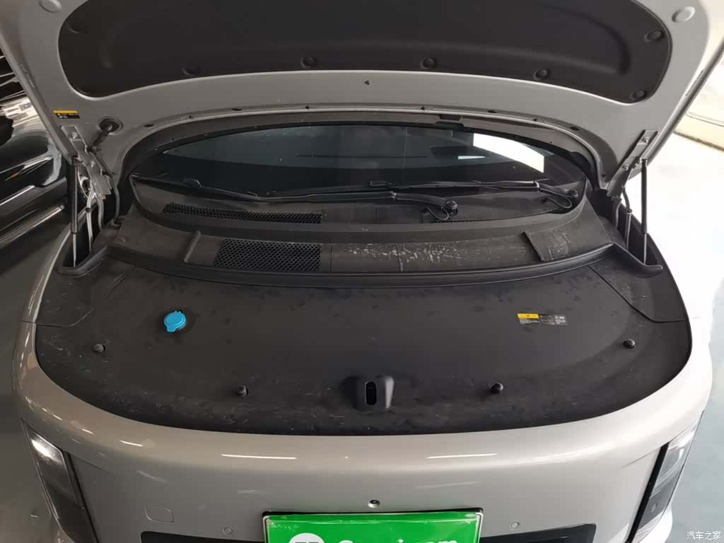 Li Auto i8, 2025 20