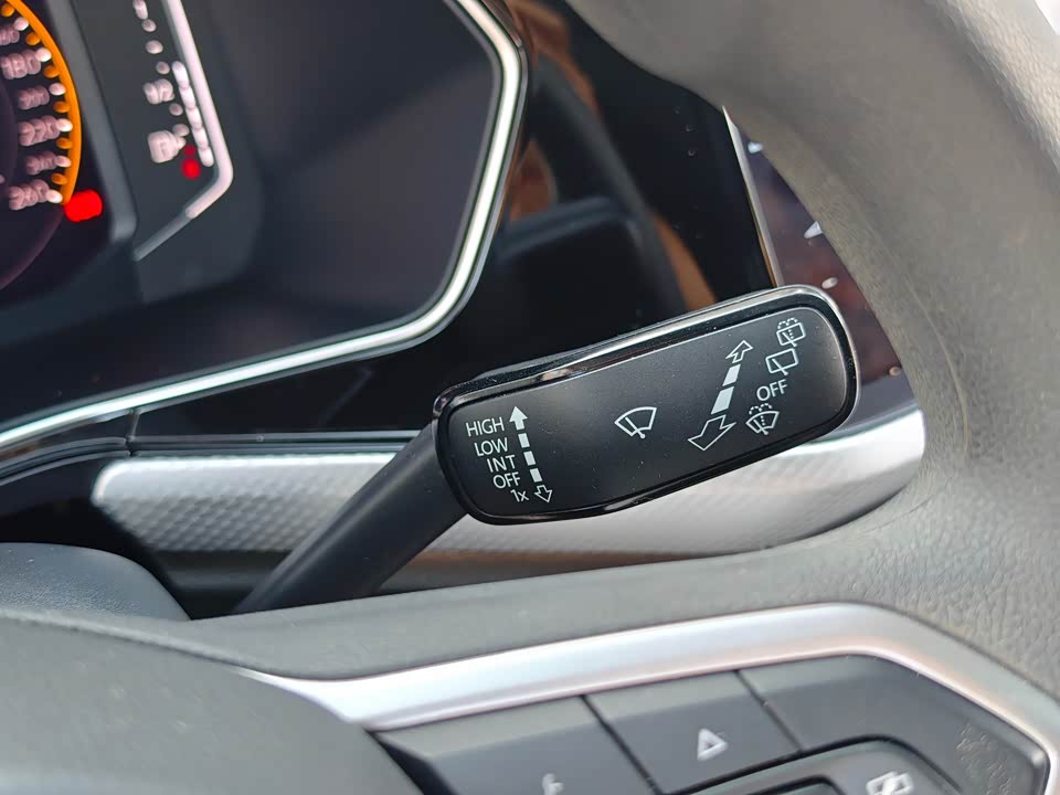 Volkswagen Exploring the shadow