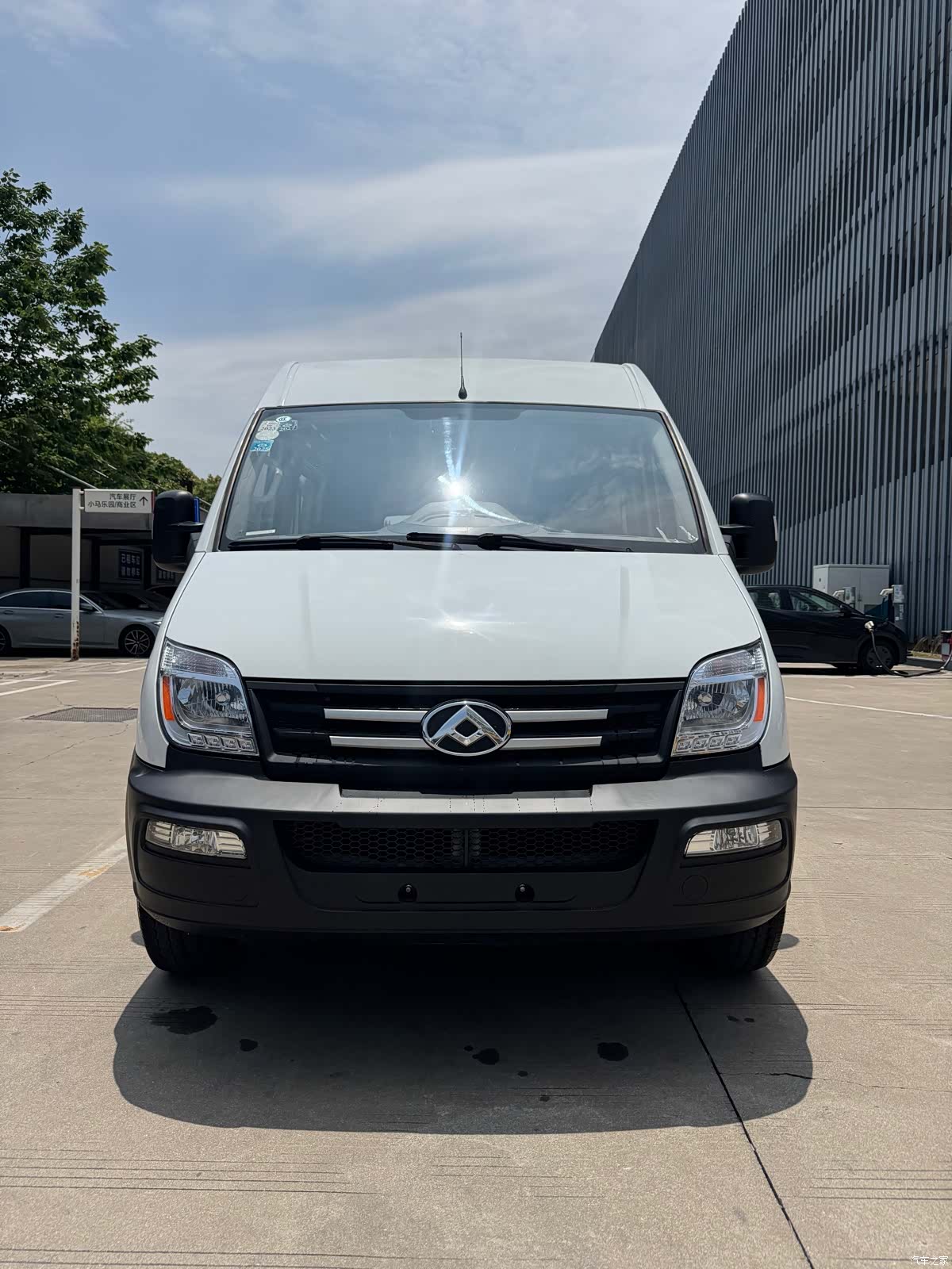 Maxus V80, 2021 2