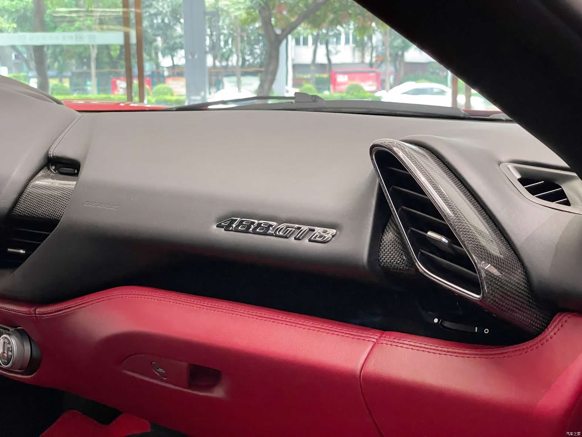 Ferrari 488, 2016 16