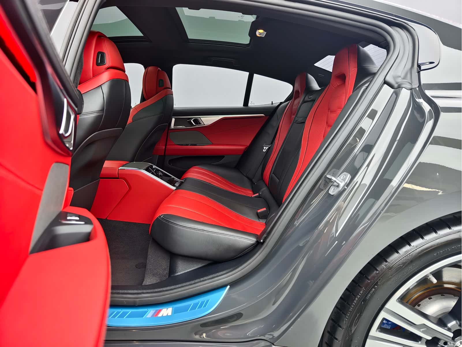BMW 8 Series, 2021 11