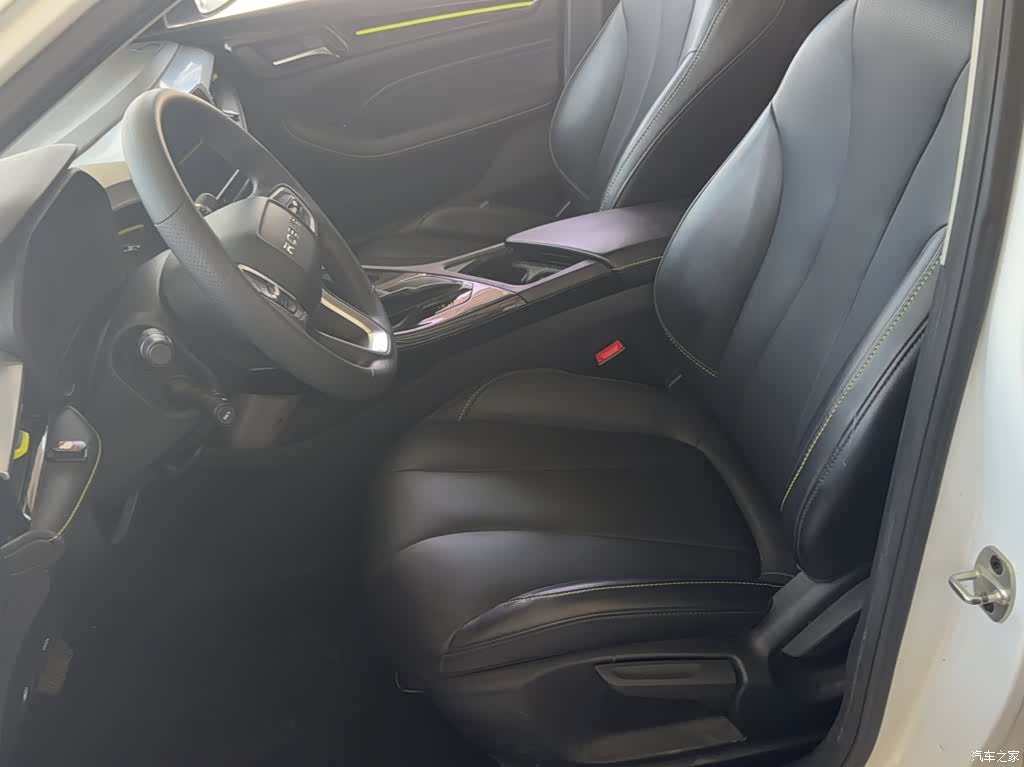 Roewe i5, 2021 8