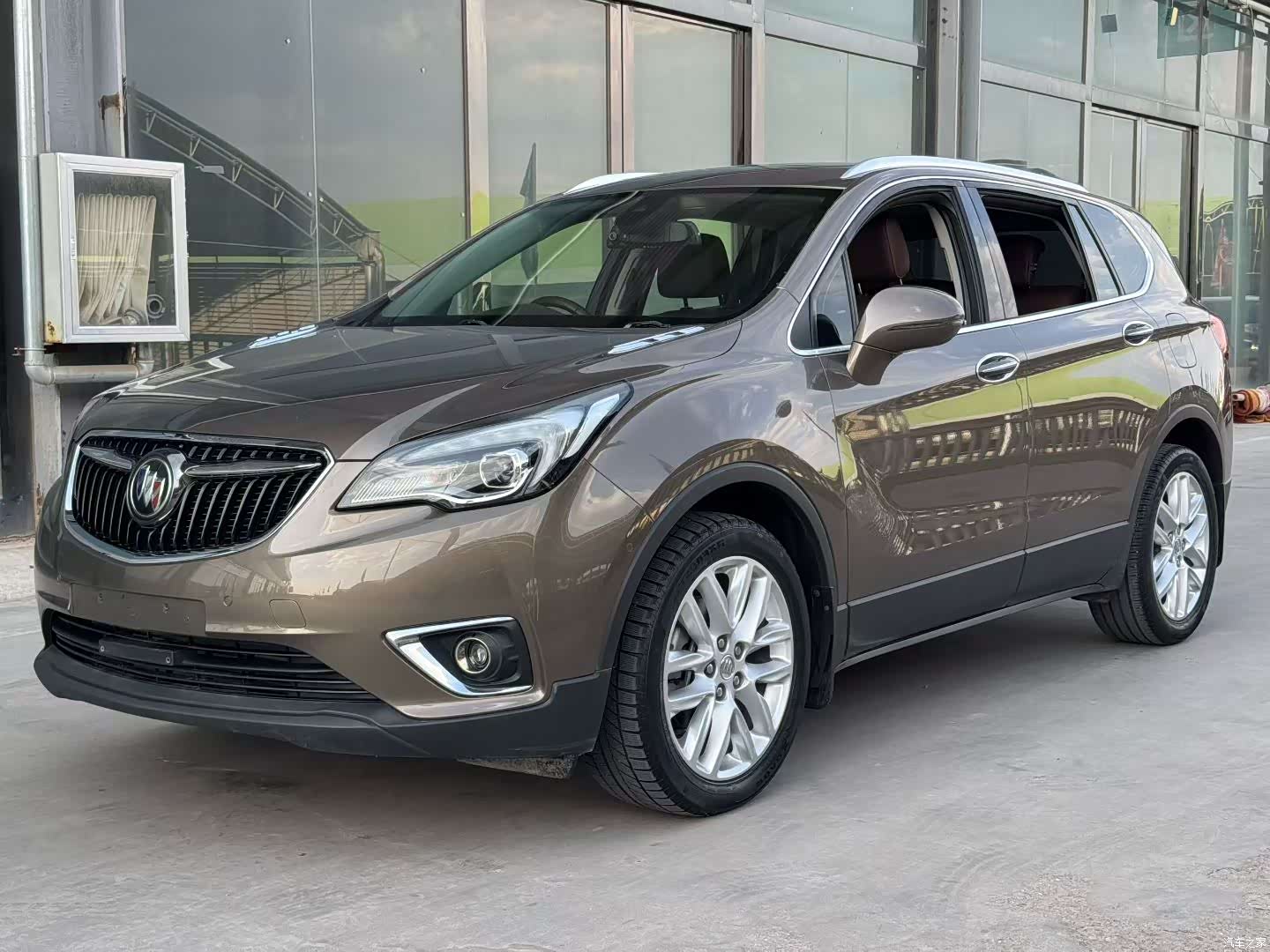 Buick Envision Plus, 2018 1