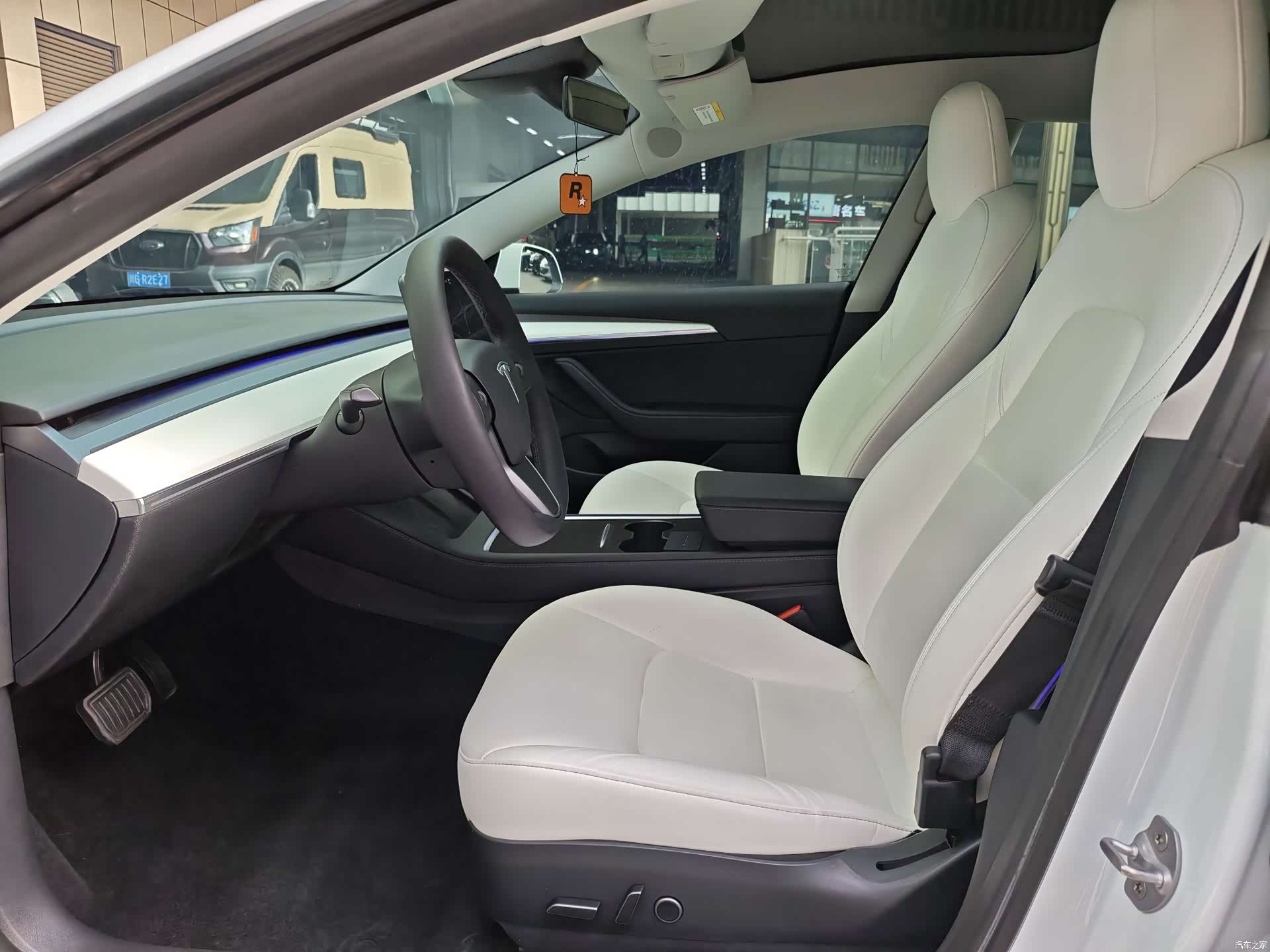 Tesla Model 3, 2021 10