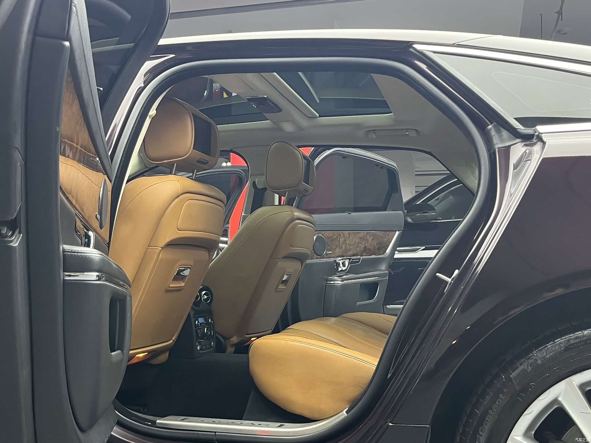 Jaguar XJ, 2015 17