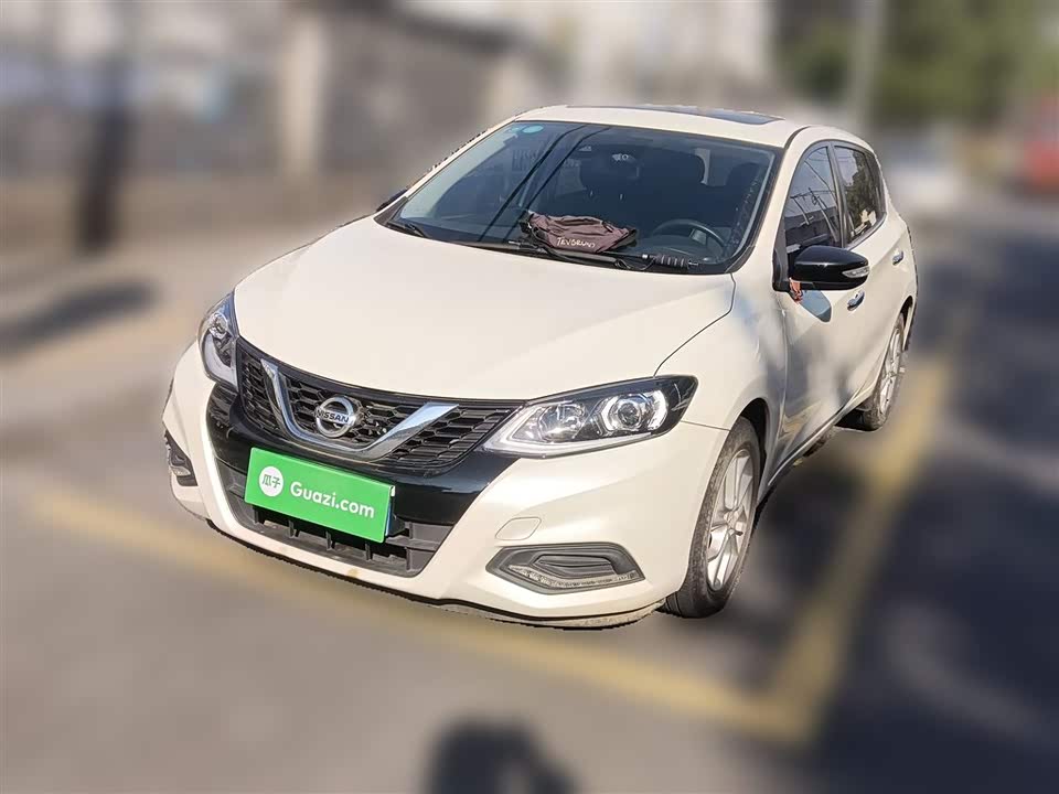 Nissan TIIDA