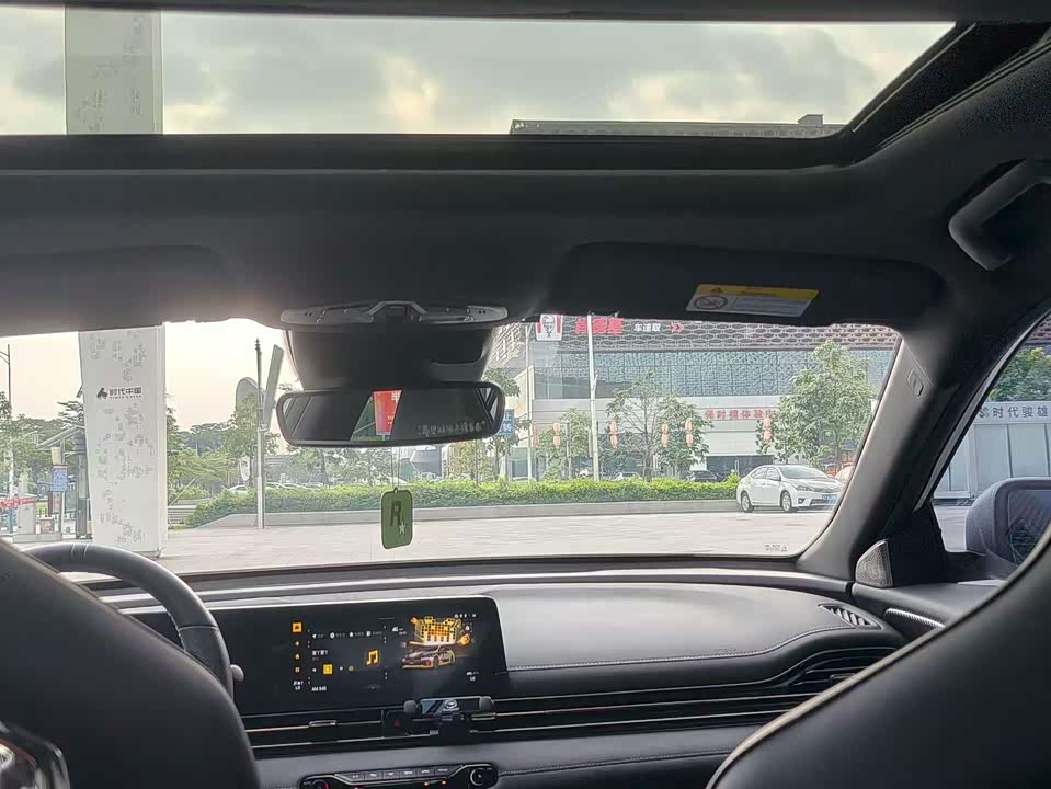 Trumpchi Shadow Leopard