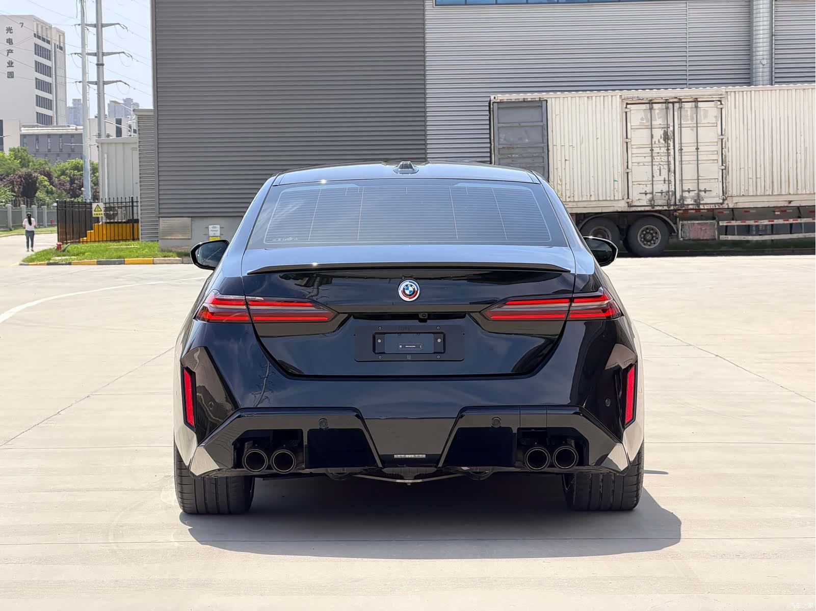 BMW M5, 2025 все фото