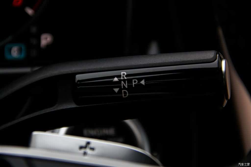 Mercedes-Benz E-Class, 2025 21