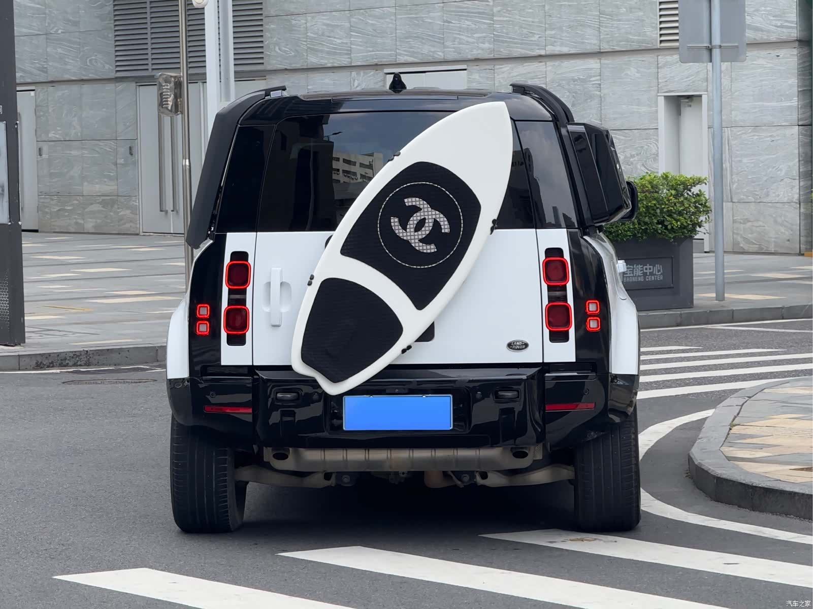 Land Rover Defender, 2021 19