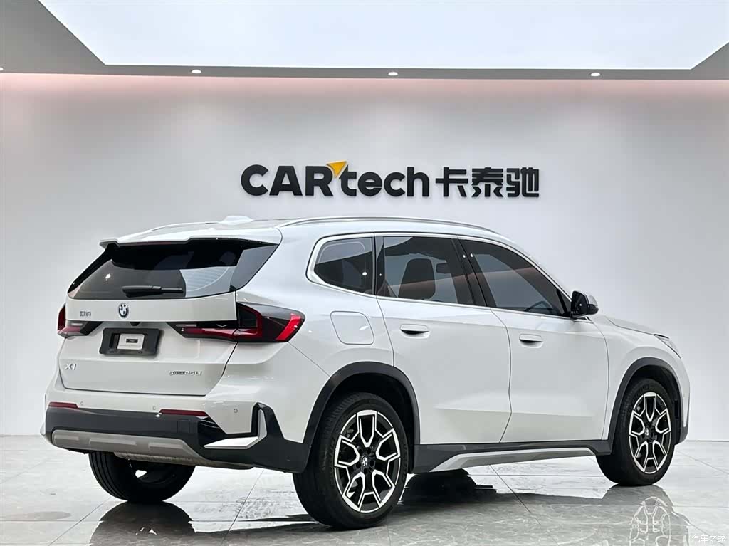 BMW X1, 2024 все фото
