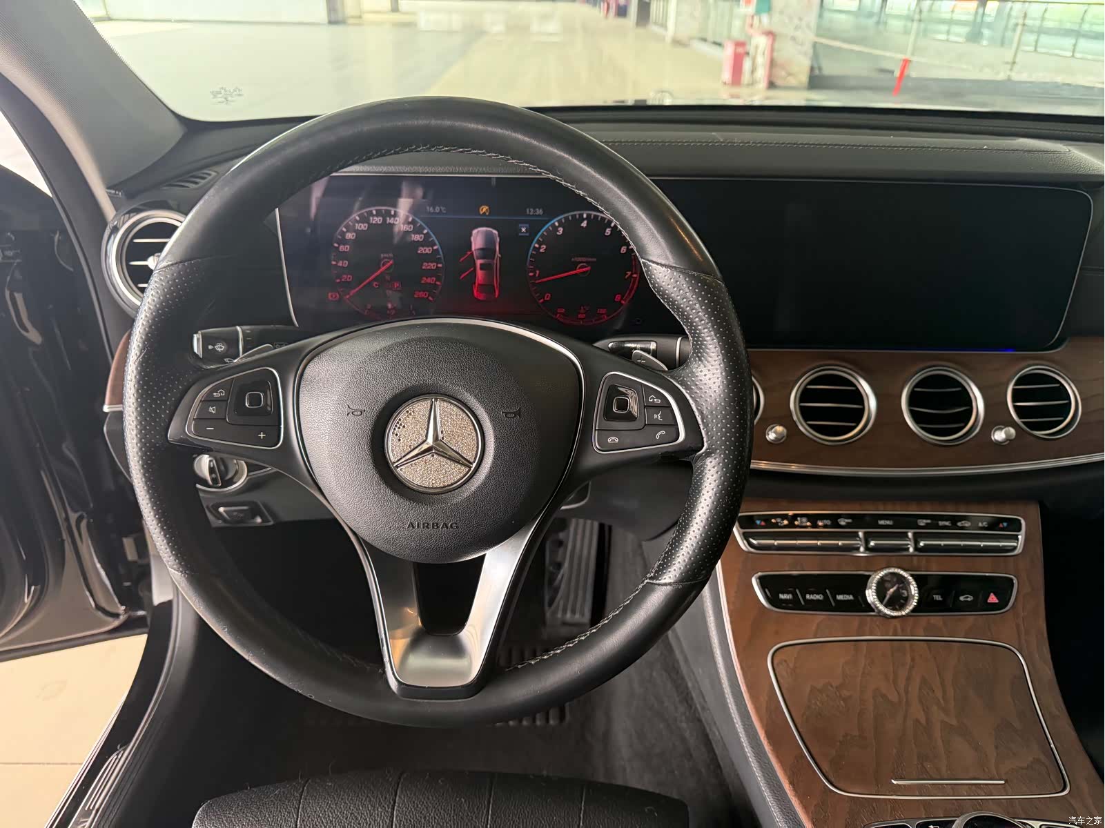 Mercedes-Benz E-Class, 2018 12