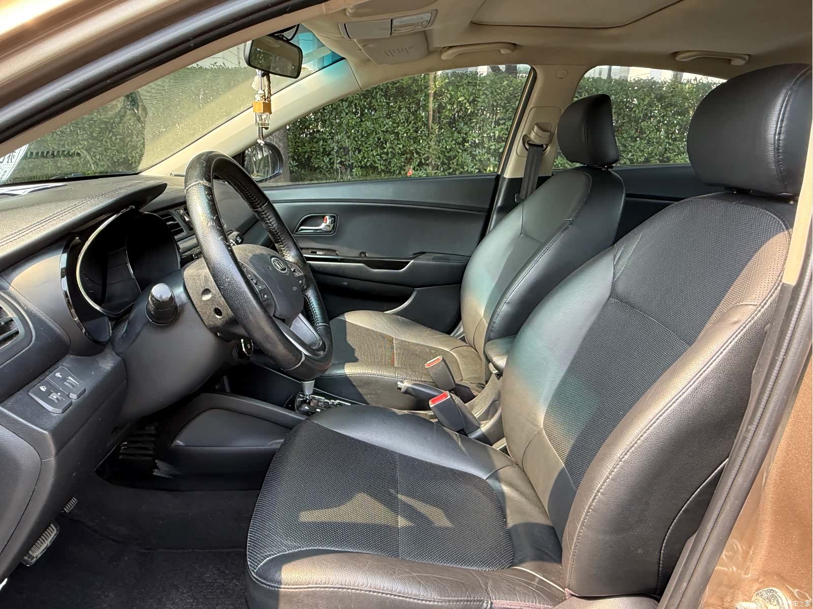 Kia K2, 2012 8