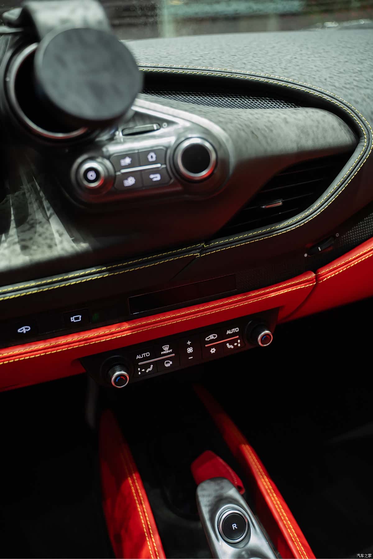 Ferrari F8, 2020 21