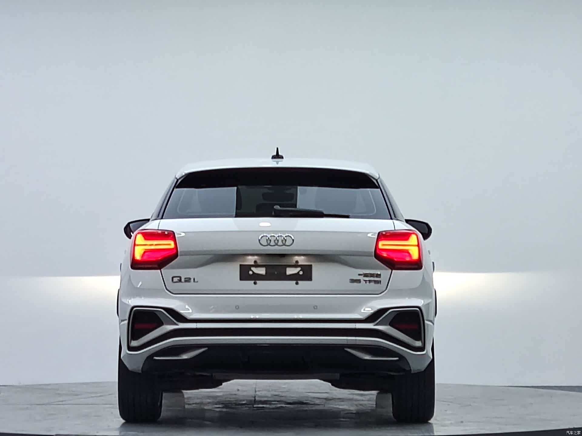 Audi Q2L, 2022 6