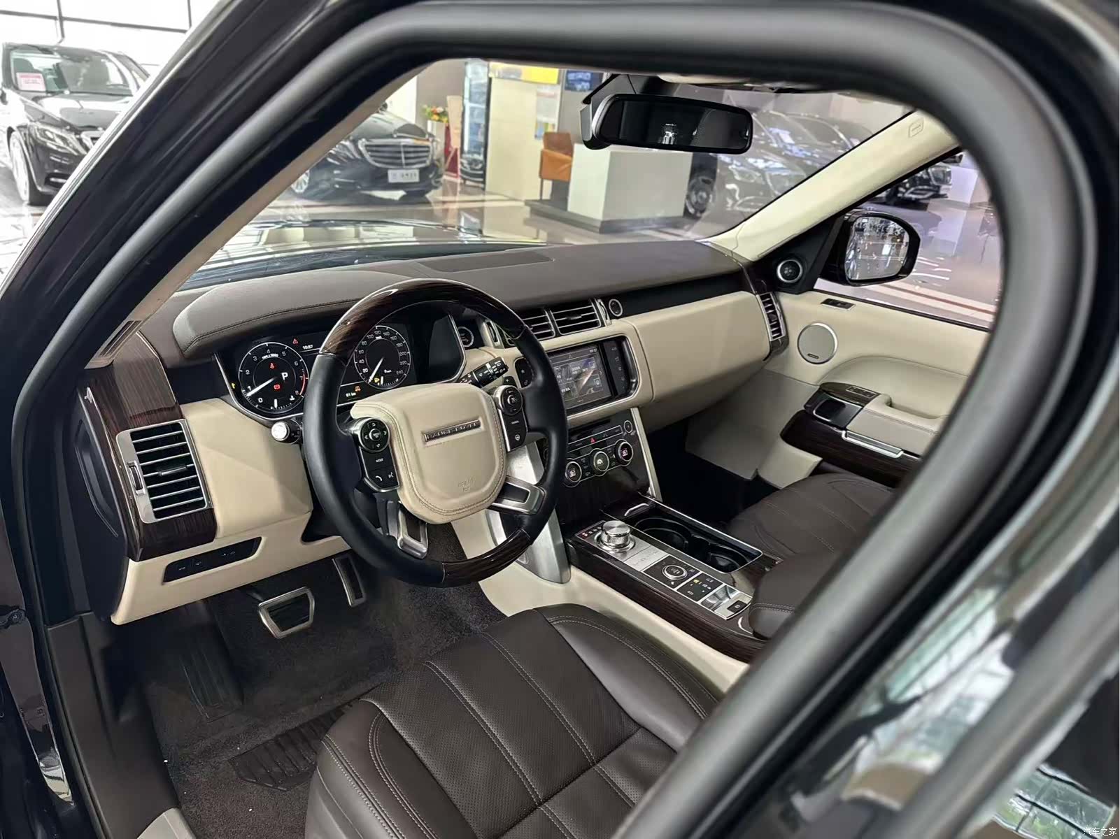 Land Rover Range Rover, 2018 15