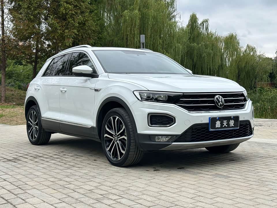 Volkswagen T-ROC exploring Songs