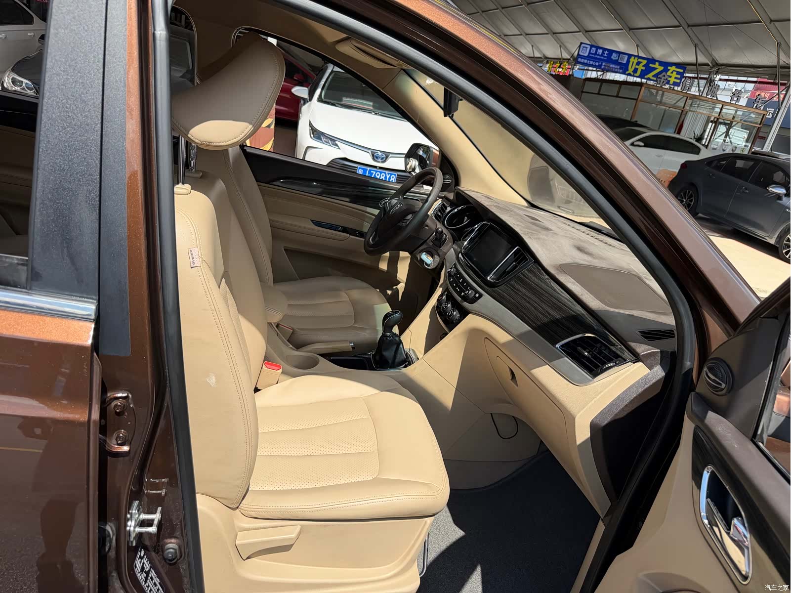 Wuling 730, 2017 17