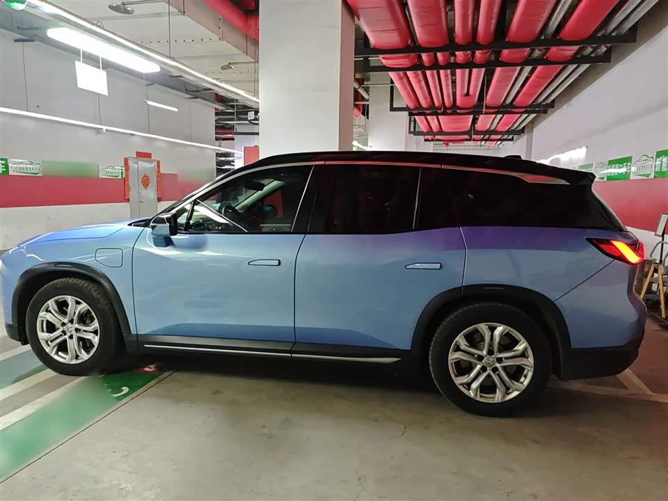 NIO ES8