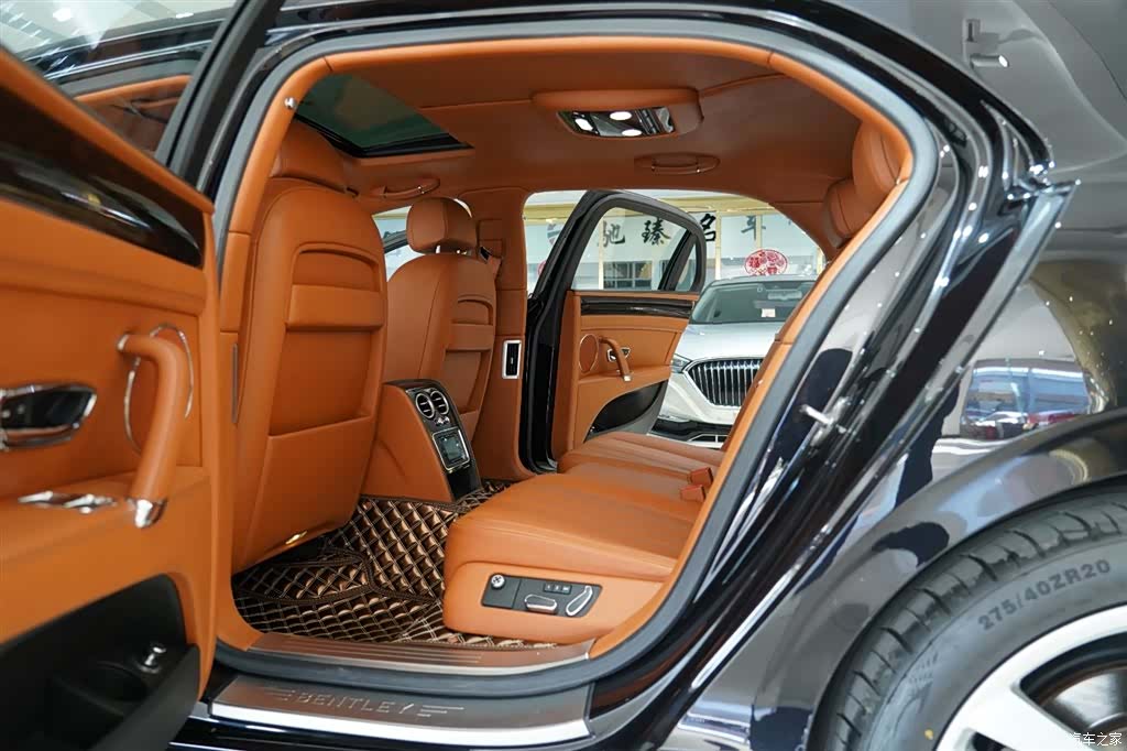 Bentley Flying Spur, 2015 6
