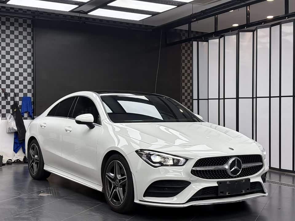 Mercedes-Benz CLA
