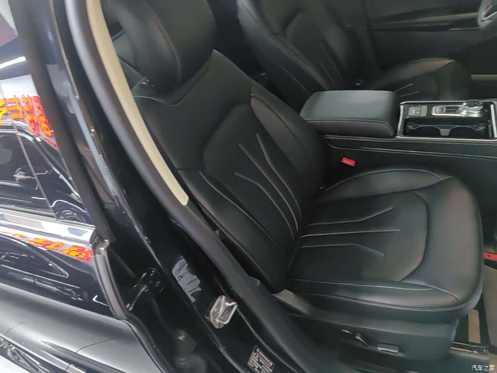 Ford Edge, 2022 25