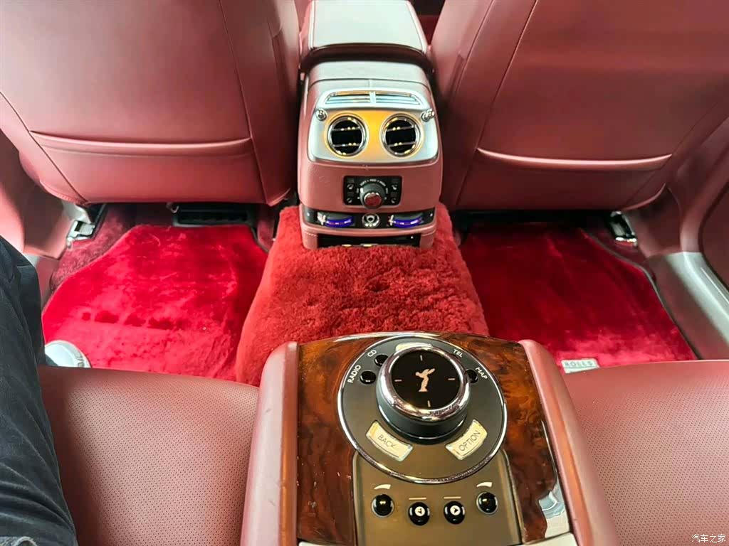 Rolls-Royce Ghost, 2014 7