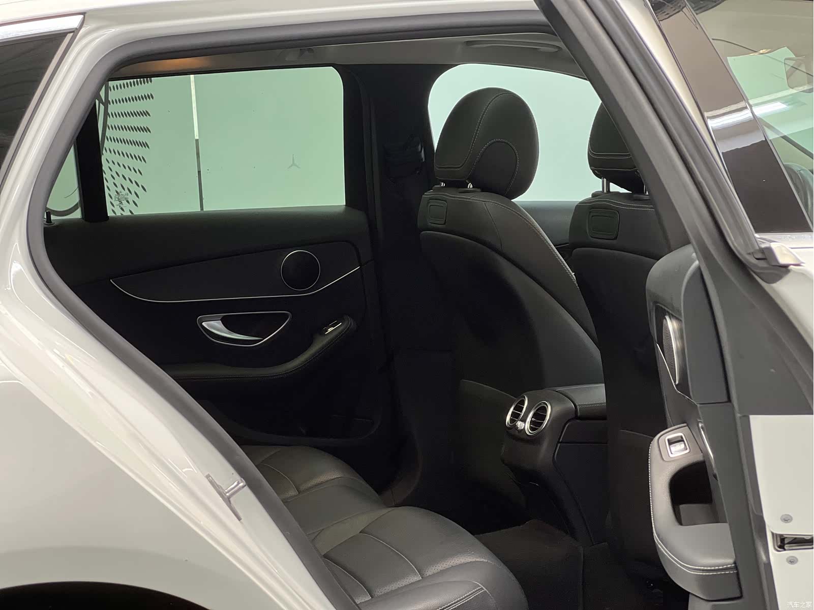 Mercedes-Benz C-Class, 2019 10