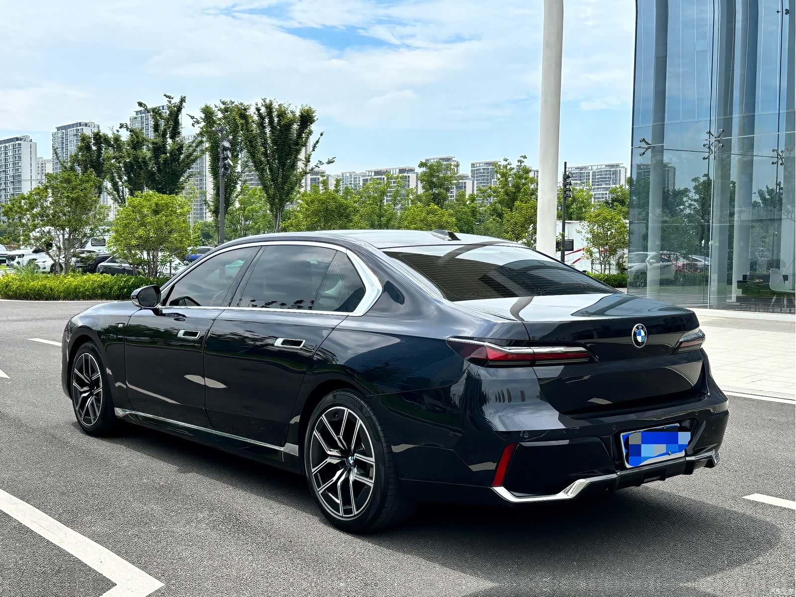 BMW 7 Series, 2023 все фото