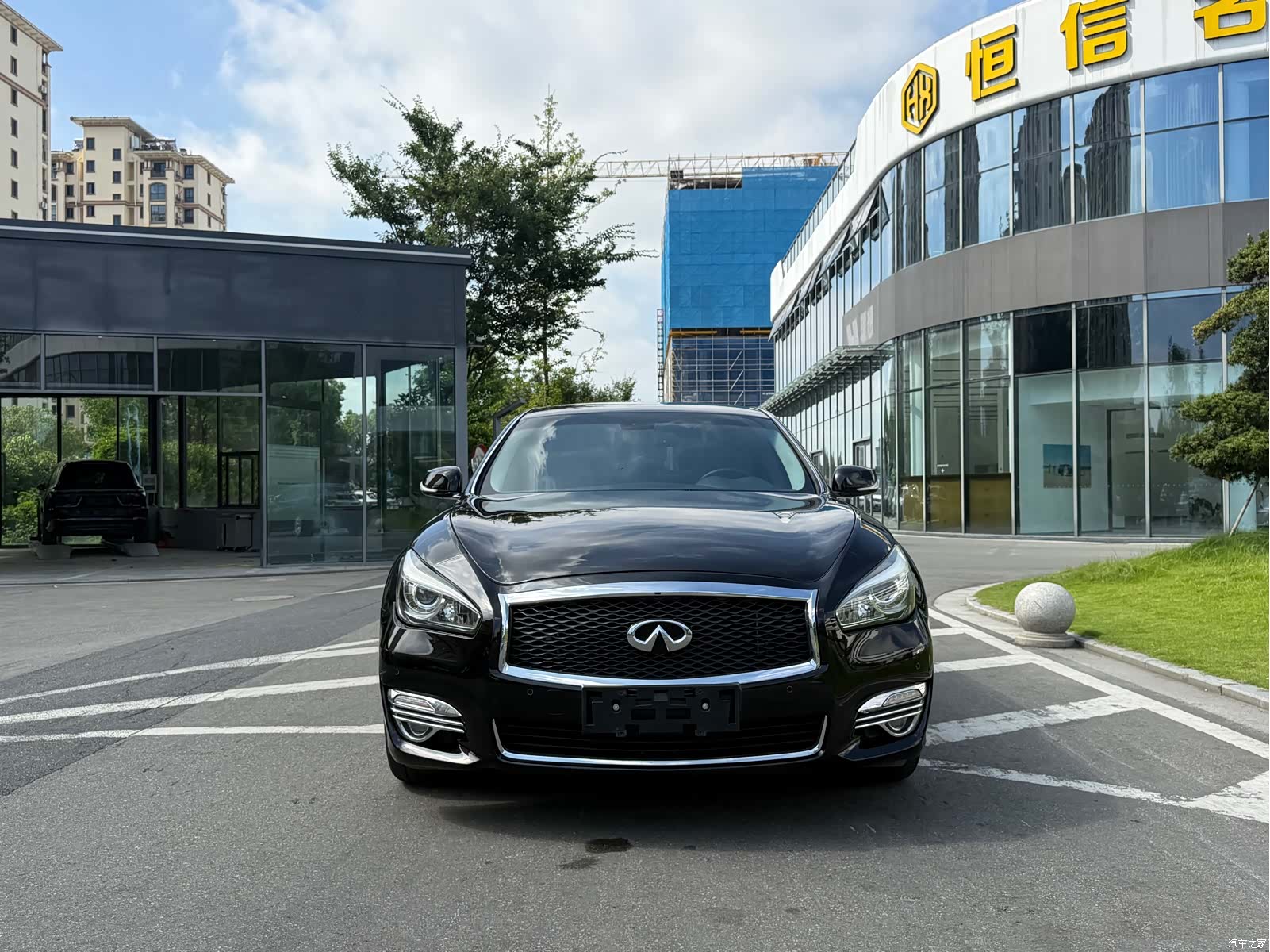 Infiniti Q70, 2015 2