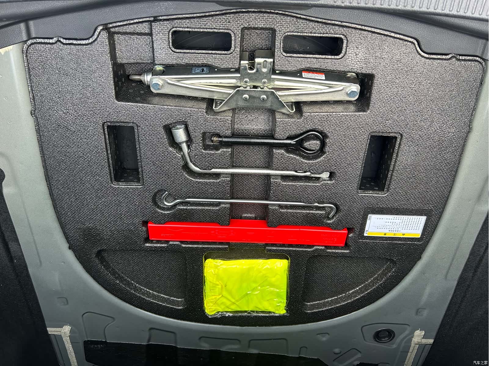 Toyota Camry, 2023 18