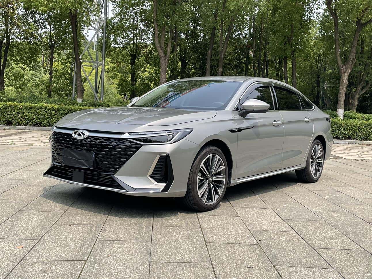 Chery Arrizo 8