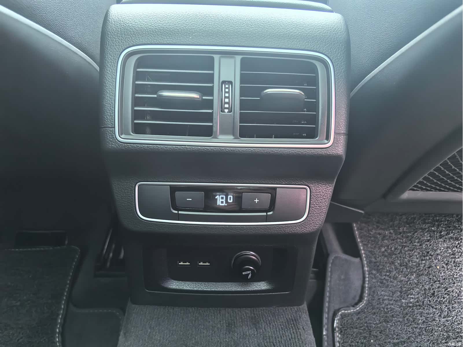 Audi Q5L, 2022 7