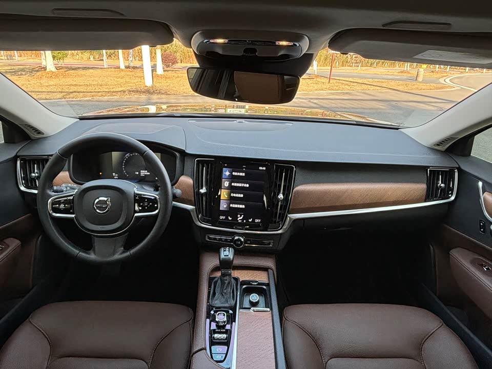 Volvo S90