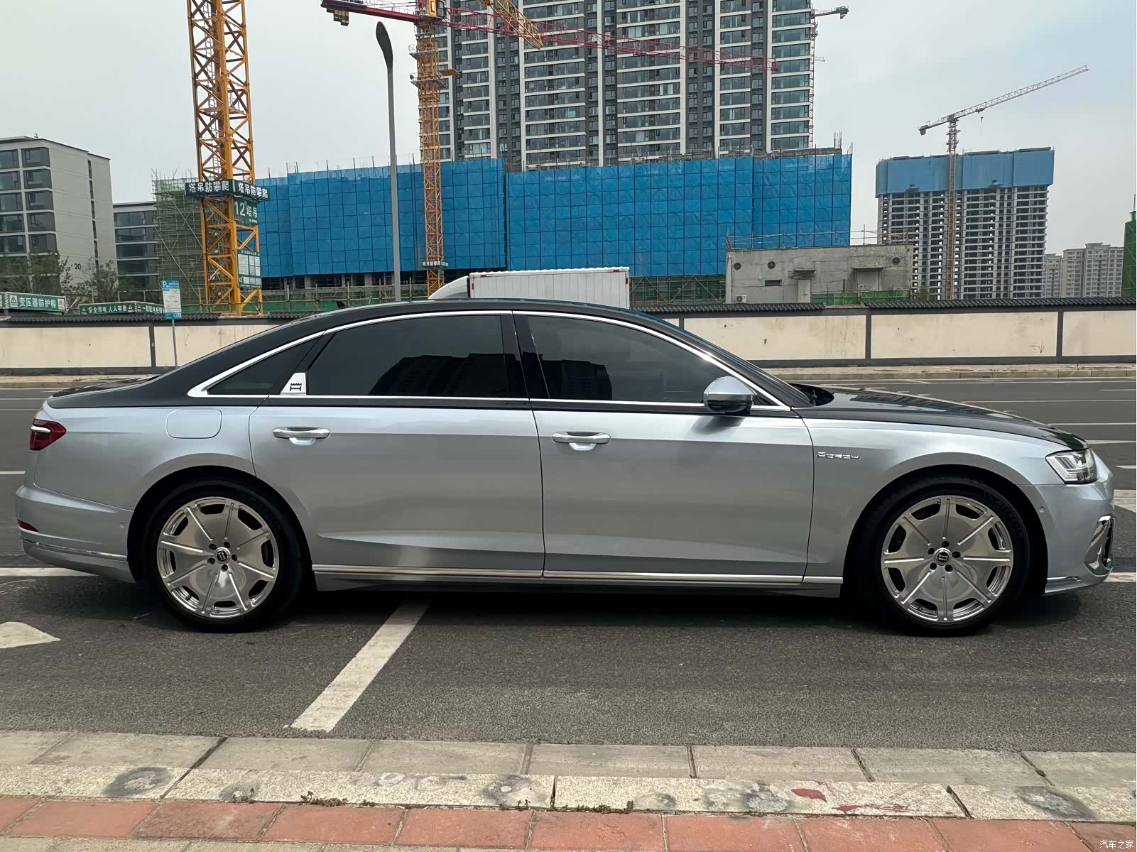 Audi A8L, 2022 все фото