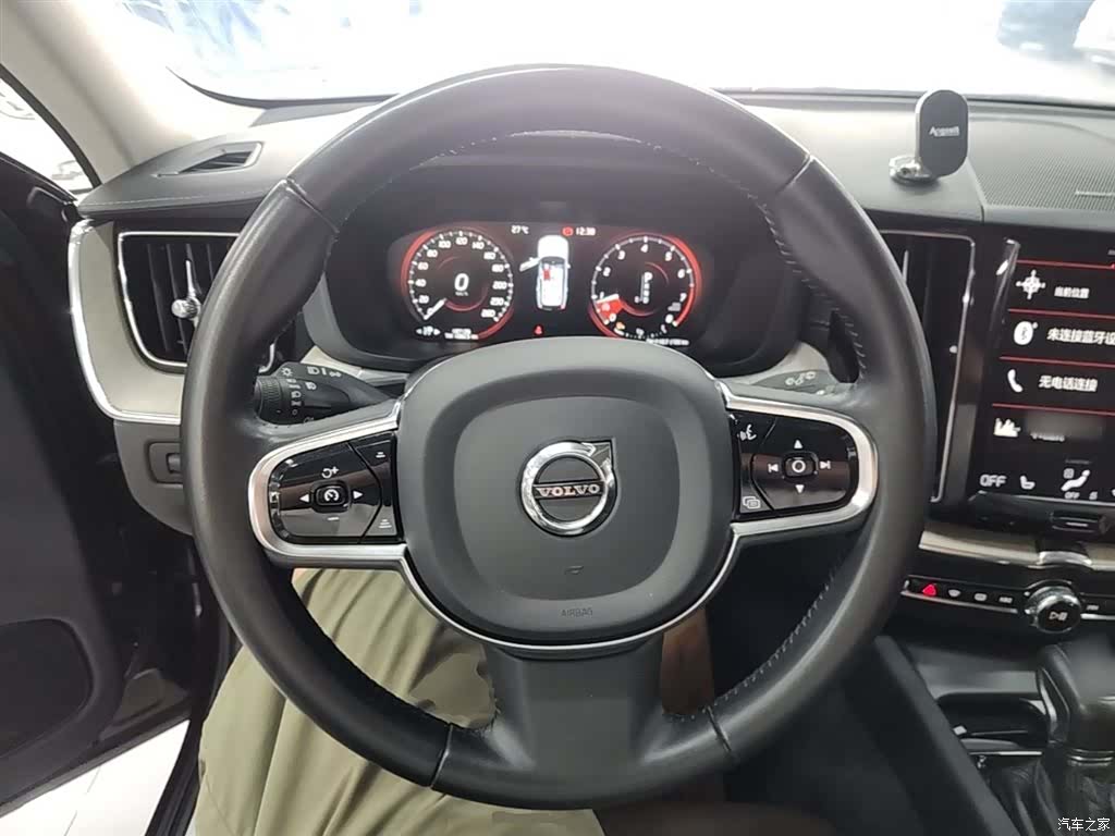 Volvo XC60, 2020 11