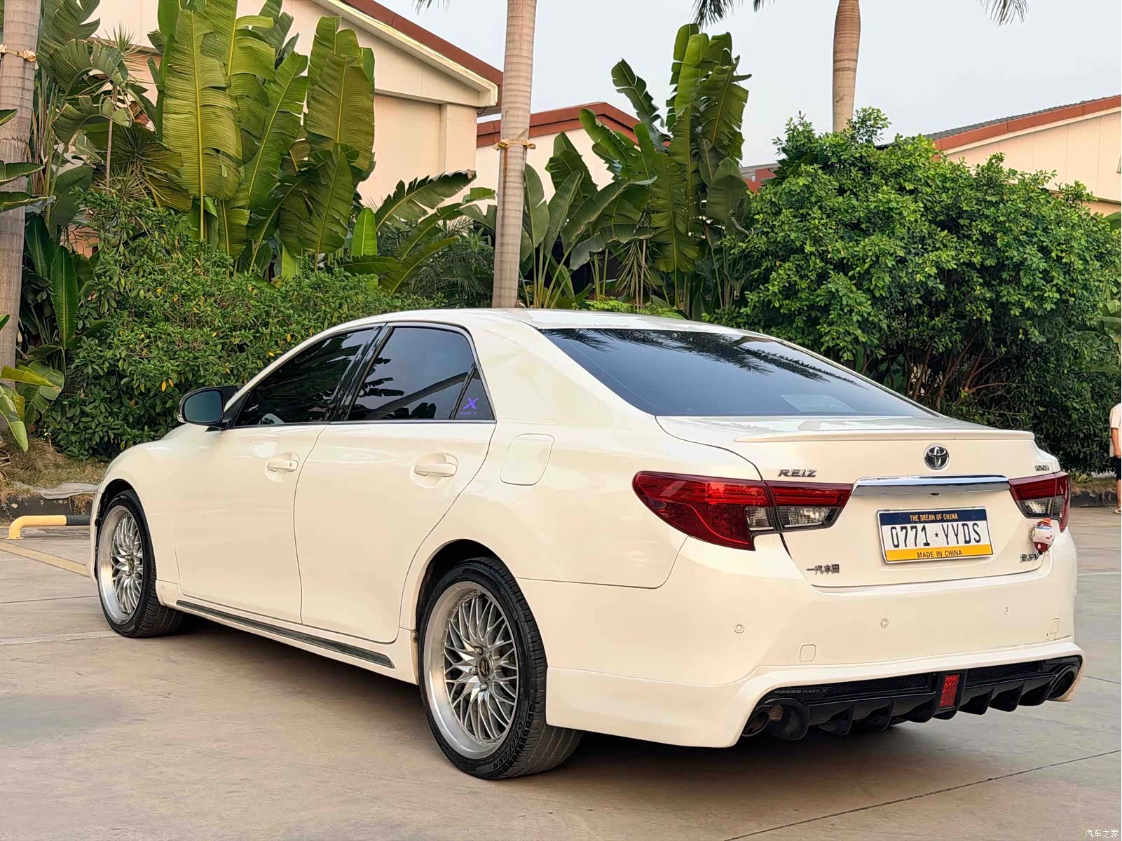 Toyota 2.5V, 2016 4