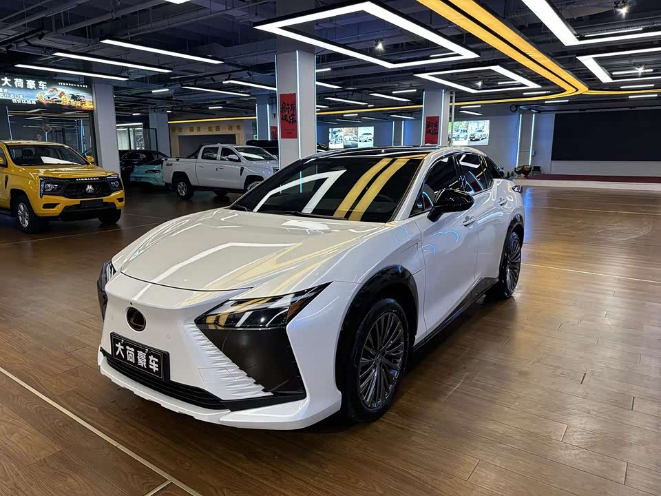 Lexus RZ
