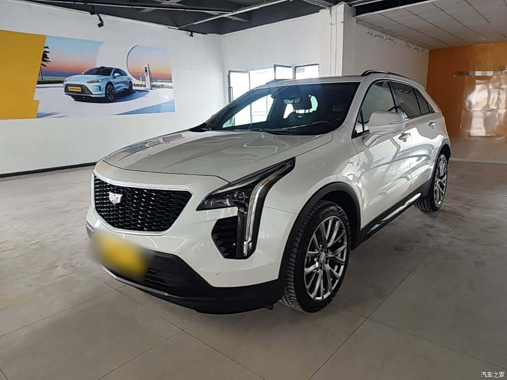 Cadillac XT4, 2023 2