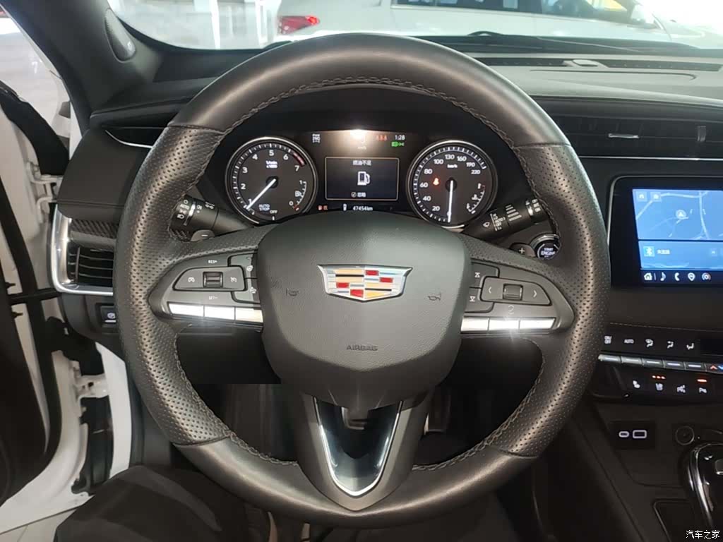 Cadillac XT4, 2023 11