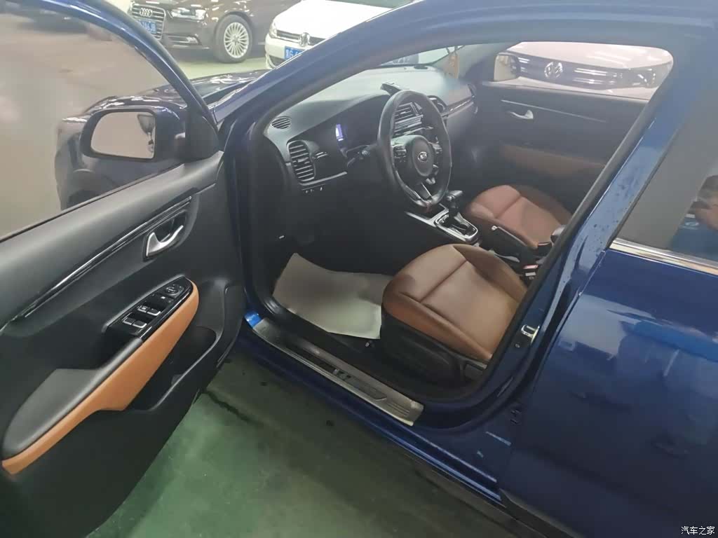 Kia KX, 2018 10