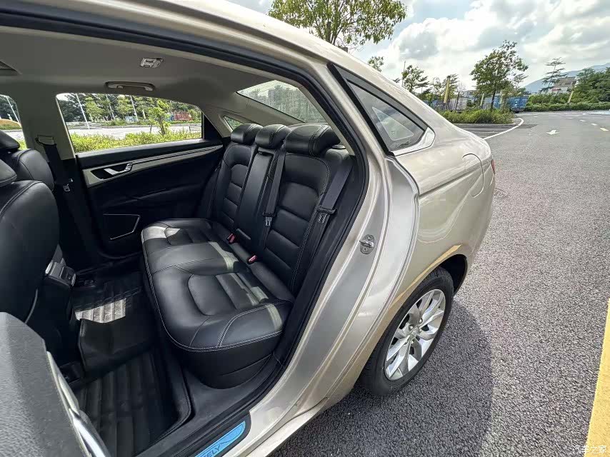 Geely Emgrand, 2017 7