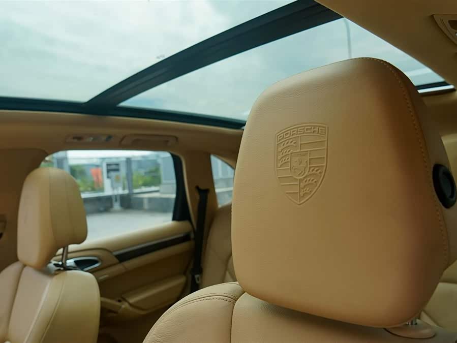 Porsche Cayenne 2013, фото 15