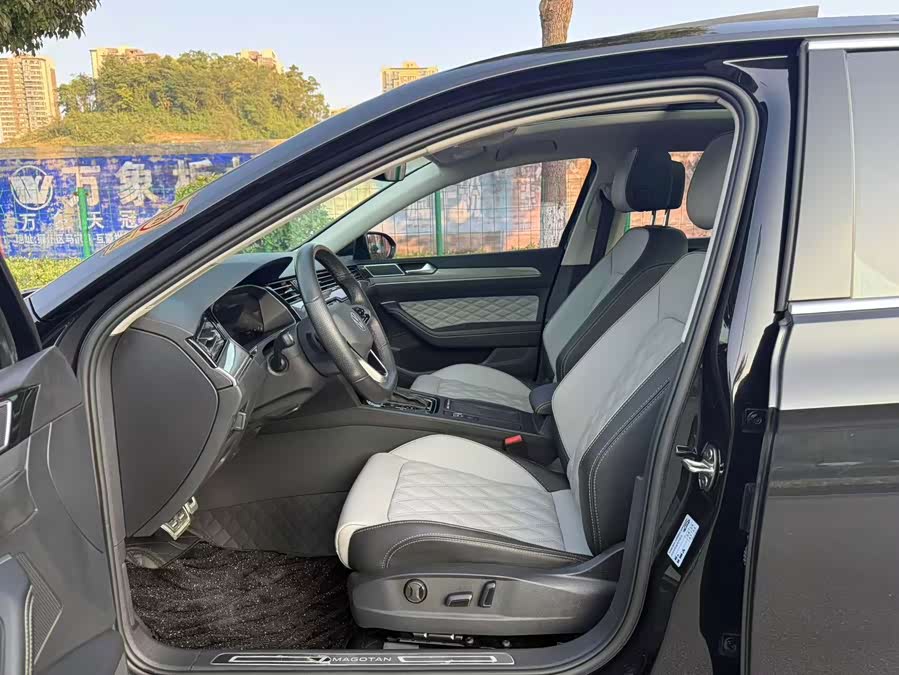 Volkswagen Magotan 2023, фото 4