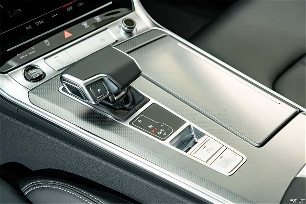 Audi A6L, 2025 11