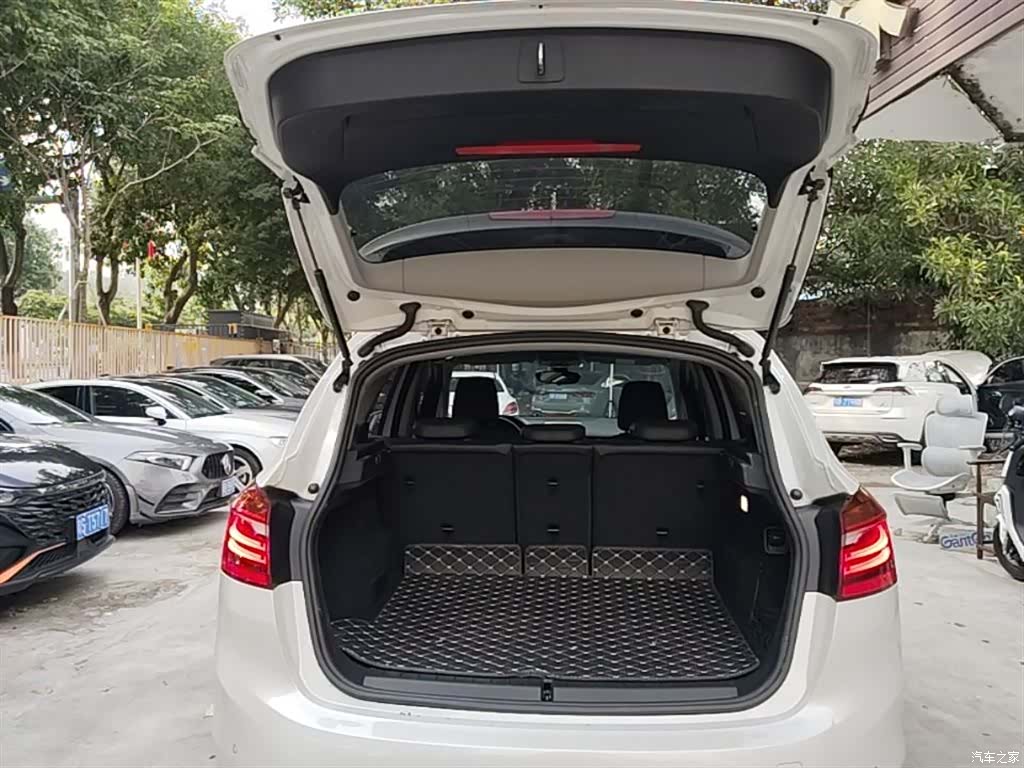 BMW 2 Series, 2017 19