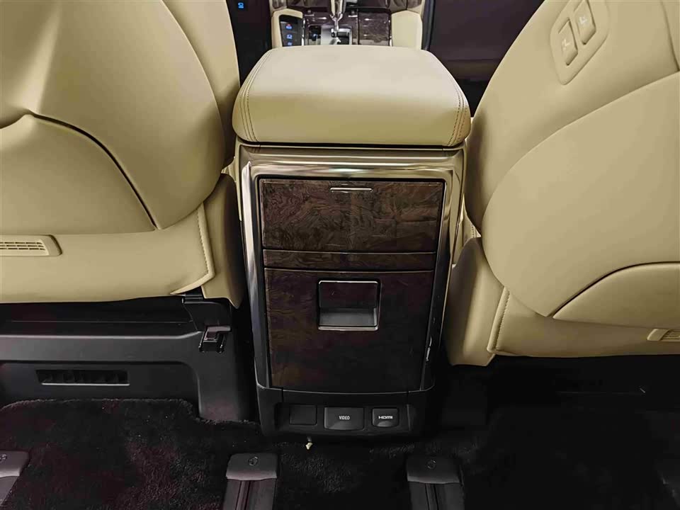 Toyota Elfa Toyota Elfa