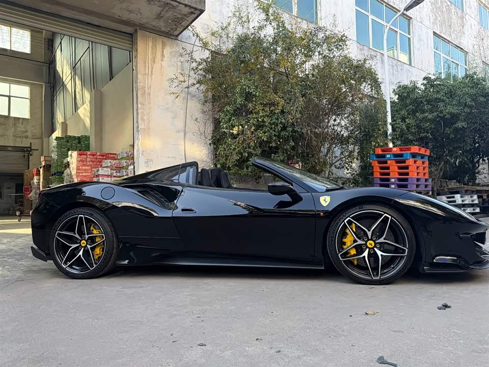 Ferrari 488