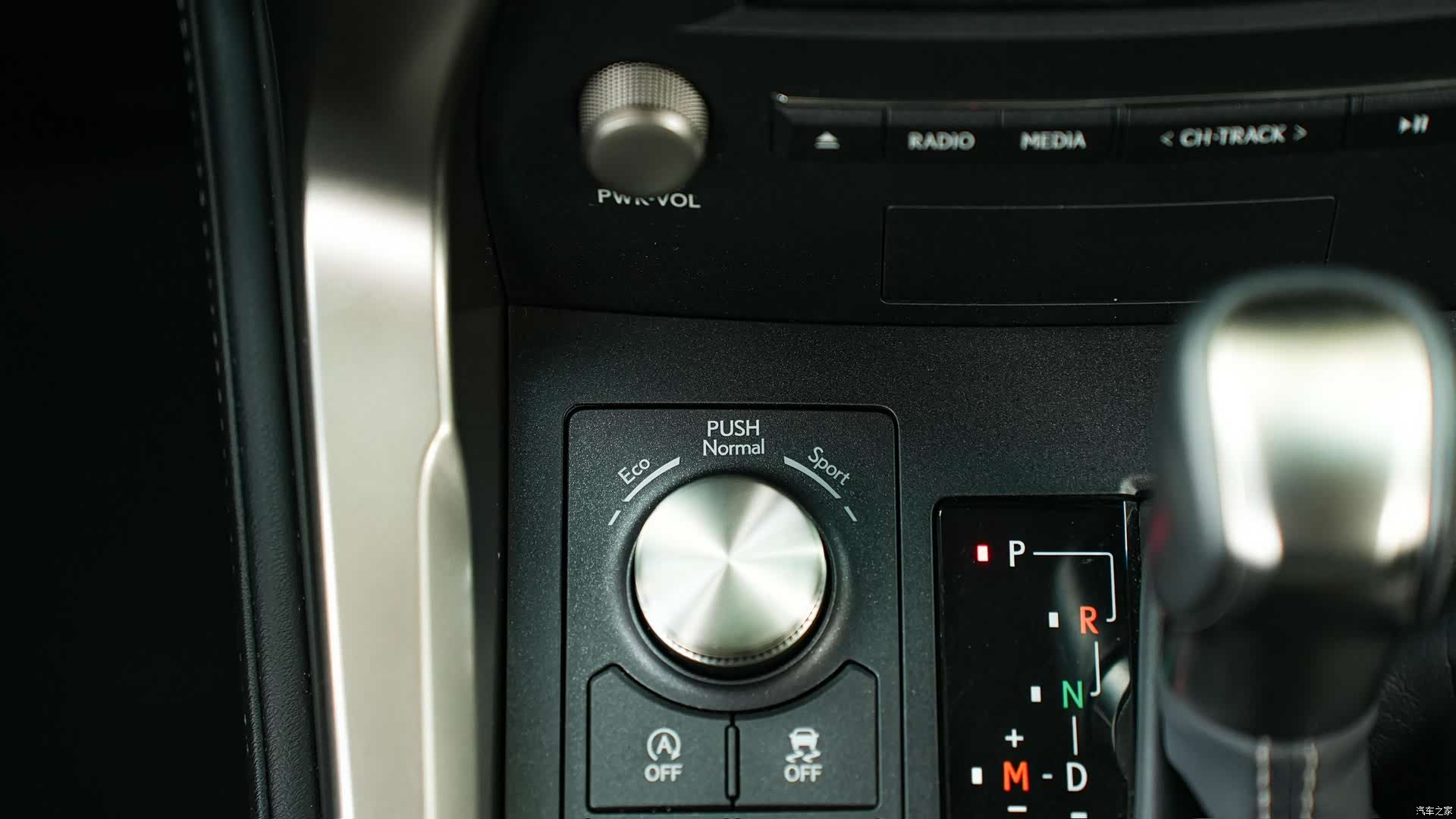 Lexus NX, 2018 16