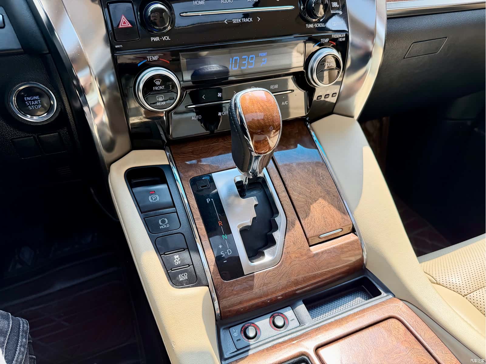 Toyota Alphard, 2017 18